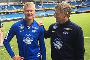 打成表演赛！徐杰单节三分6中5＊3节得到23分