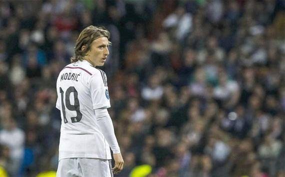 皇马vs塞尔塔首发：姆巴佩、维尼修斯领衔！居莱尔、阿隆索在列