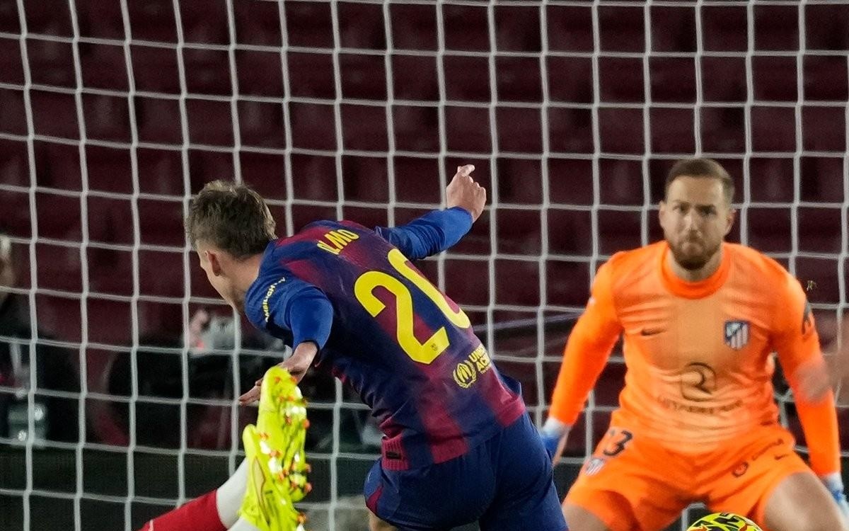 美职联半场：萨比、拉沃尔达破门，温哥华白浪2-0洛杉矶FC