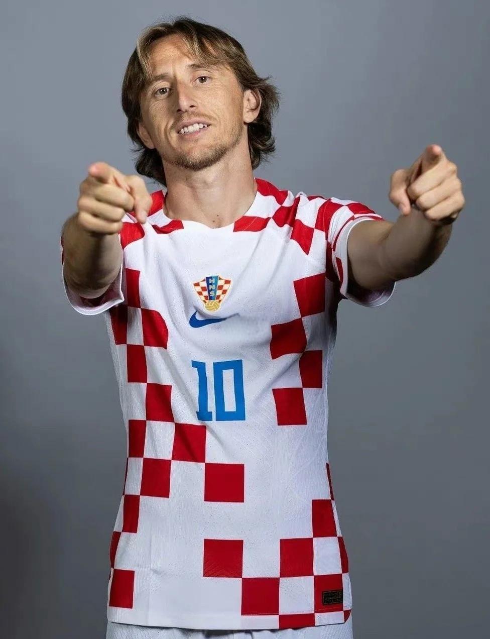 篮球湖人替补锋线表现抢眼