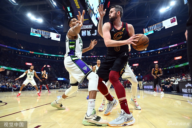 并根据他的 并根据他的