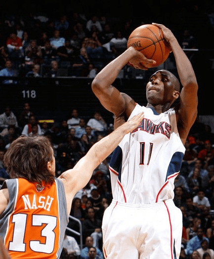 而且他的年 而且他的年